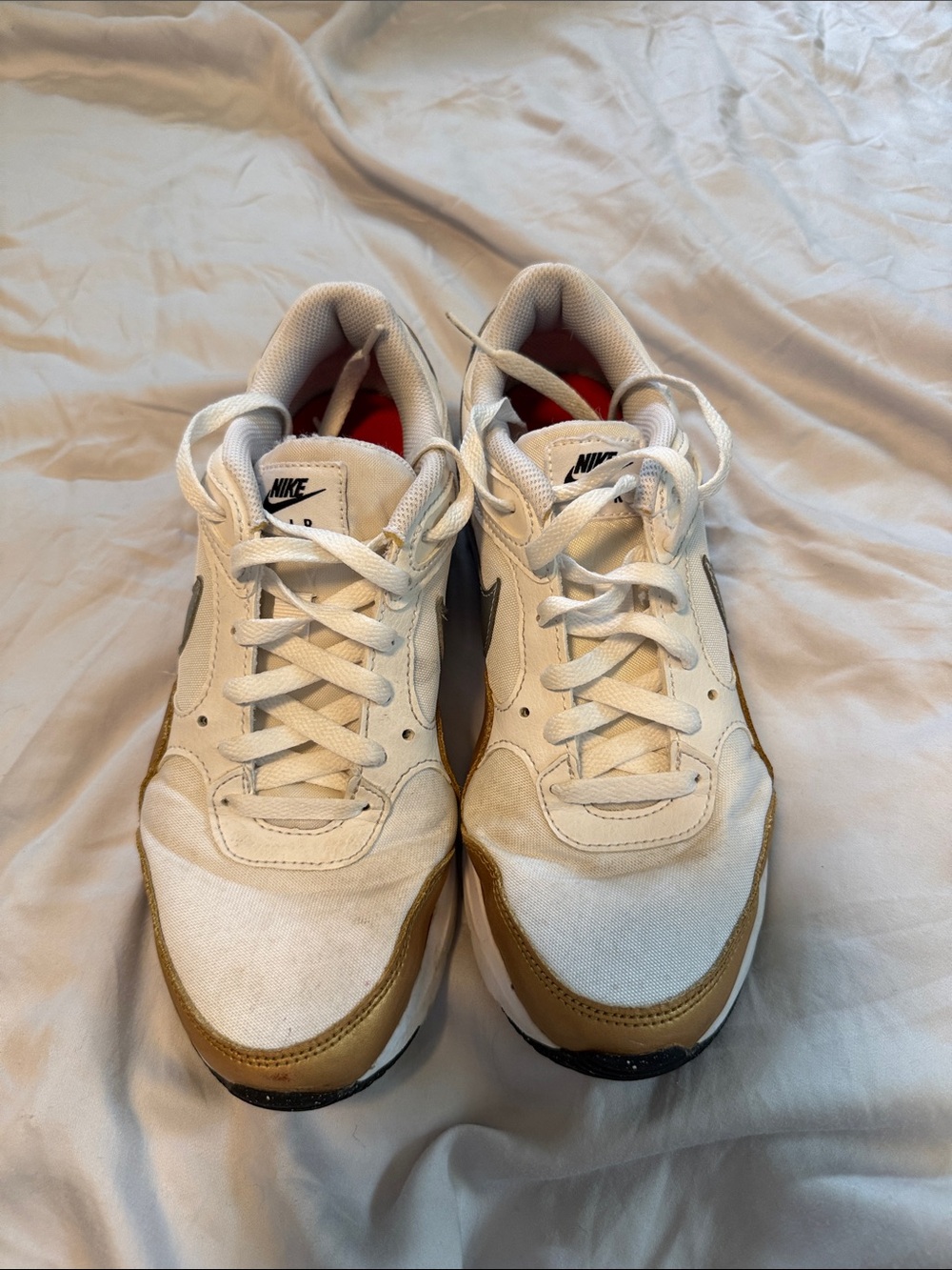 woman's nike air size 8.5